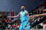 予取予求！米奇17中15高效砍下35分11板4助4帽 正负值+12